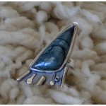 СРЕБЪРЕН ПРЪСТЕН С ТУНГУАИТ